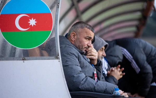 Qurban Qurbanov hərəkətlərinə fikir verməyən futbolçunu CƏRİMƏLƏDİ