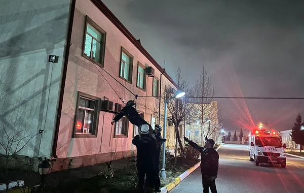FHN zərərçəkmişlərin xilas edilməsi mövzusunda gecə təlimi keçirib - FOTO
