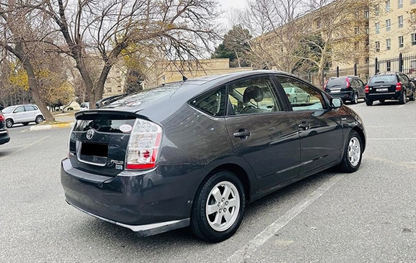Prius sürücüsü ad gününə gedən qadını qarət etdi - Abşerondakı cinayətin TƏFƏRRÜATI