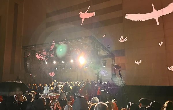 Emin terrorda həlak olanları yad etdi - FOTO