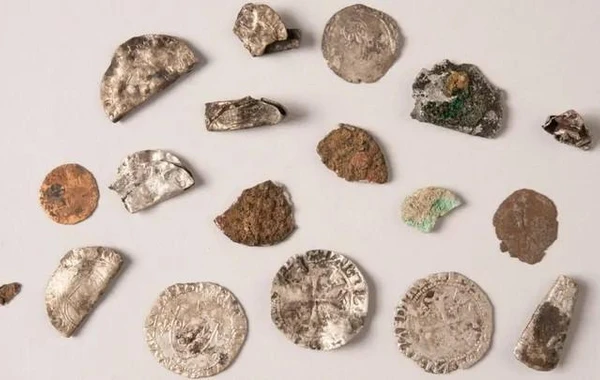 Otelin altından 640 illik qala tapıldı - FOTO