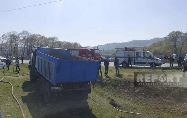 Lənkəranda yük maşını traktorla toqquşub, 3 nəfər xəsarət alıb - FOTO