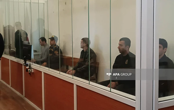 “Hansısa yeri partladıb, pul qazanacaqlarını dedi” - Hipermarketə silahlı hücumla bağlı məhkəmə