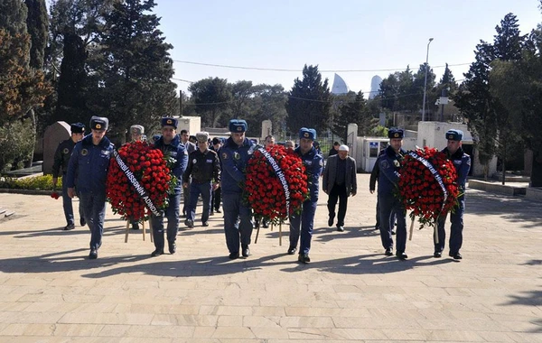 Aprel döyüşlərinin səkkizinci ildönümü ilə əlaqədar tədbirlər keçirilib - FOTO