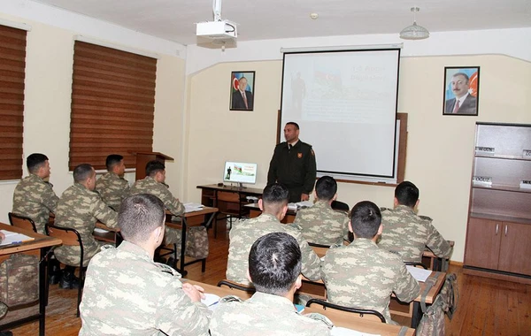 Aprel döyüşlərinin səkkizinci ildönümü ilə əlaqədar tədbirlər keçirilib - FOTO