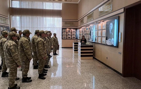 Aprel döyüşlərinin səkkizinci ildönümü ilə əlaqədar tədbirlər keçirilib - FOTO