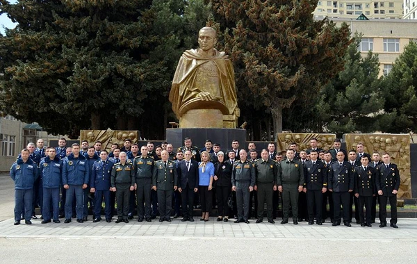 Aprel döyüşlərinin səkkizinci ildönümü ilə əlaqədar tədbirlər keçirilib - FOTO