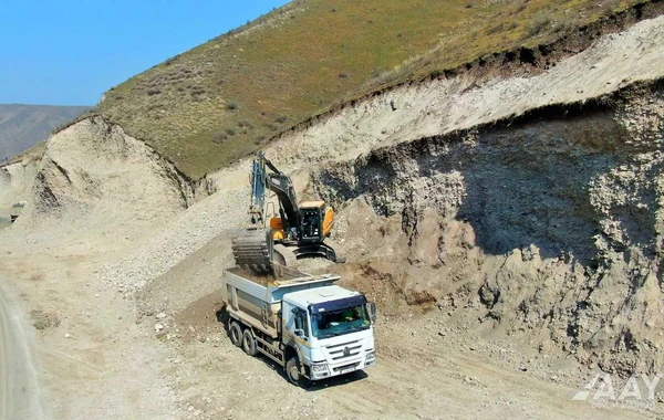 Suqovuşan-Sərsəng su anbarı-Qozlukörpü-Kəlbəcər avtomobil yolunun inşasına başlanılıb - FOTO