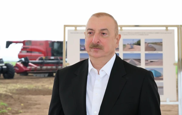 Prezident Hacıqabulda suvarma qurğuları kompleksi ilə tanış olub - FOTO