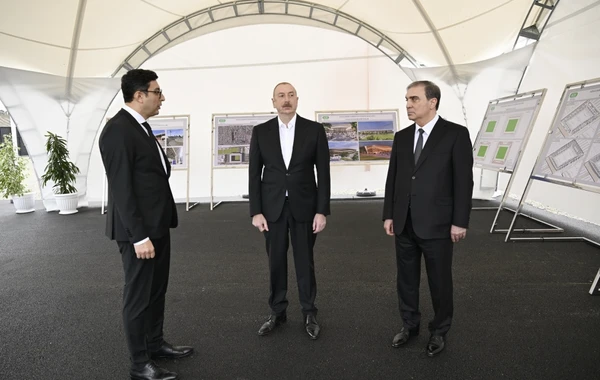 Prezident İlham Əliyev Gəncə şəhər stadionunun təməlini qoyub - YENİLƏNİB + FOTO