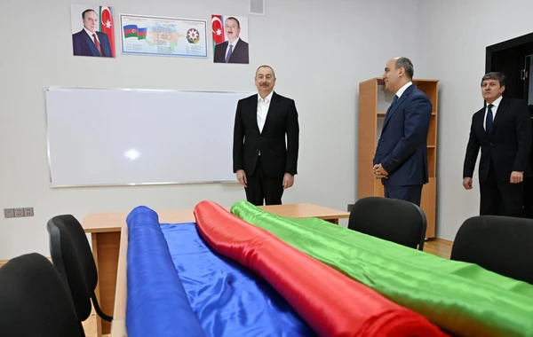 Prezident Bum qəsəbəsində tam orta məktəbin yeni binasının açılışında iştirak edib - YENİLƏNİB - FOTO