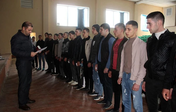 MN: Gənc əsgərlərin ailə üzvləri və yaxınları ilə görüşü məhdudlaşdırılıb - FOTO