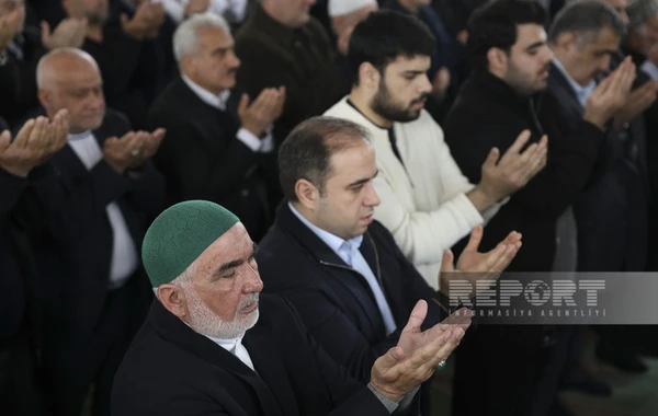 Təzəpir məscidində bayram namazı qılınıb - YENİLƏNİB + FOTO/VİDEO