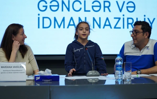 Fərid Qayıbov beynəlxalq yarışlarda uğurlu çıxış edən idmançılarla görüşüb - FOTO