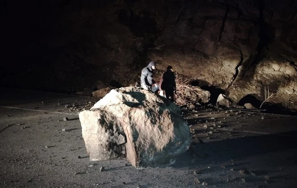 Naxçıvanda qaya uçqunu baş verib - FOTO