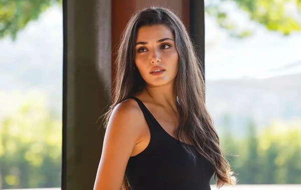 Hande Erçelin tərzinin qiyməti məlum oldu - FOTO