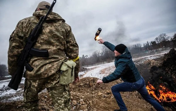 Ukraynada son vəziyyət: Əhalisi 30 min nəfərə yaxın olan şəhərdə 10 faiz əhali qalıb - VİDEO