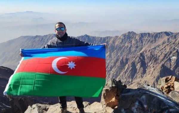 Азербайджанец покорил самую высокую вершину Марокко - ФОТО