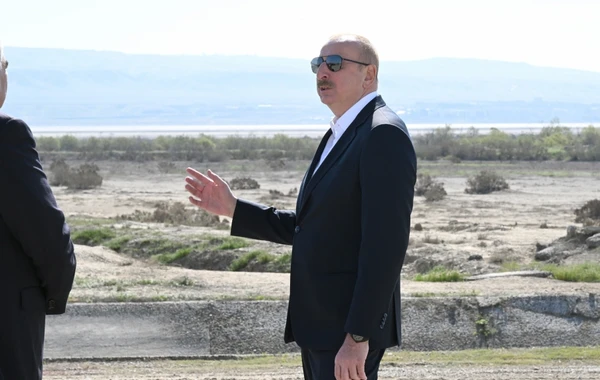 İlham Əliyev Şirvan suvarma kanalının təməlini qoyub, çıxış edib - YENİLƏNİB - FOTO