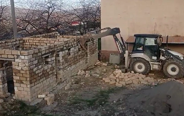 Nazirlik qanunsuz obyekt tikintisinin qarşısını alıb - FOTO\VİDEO