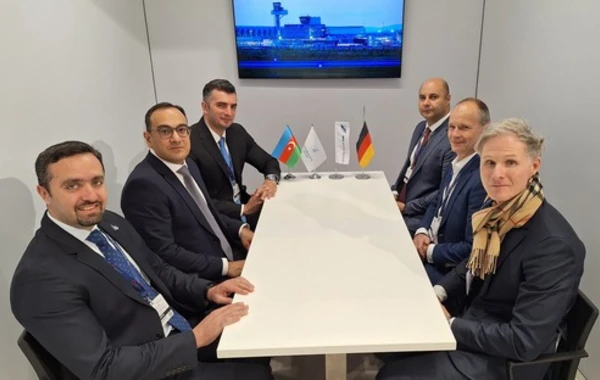 AZAL və “DFS Aviation Services” Laçın hava limanının nəzarət sistemi ilə təchiz edilməsinə dair müqavilə imzalayıb - FOTO