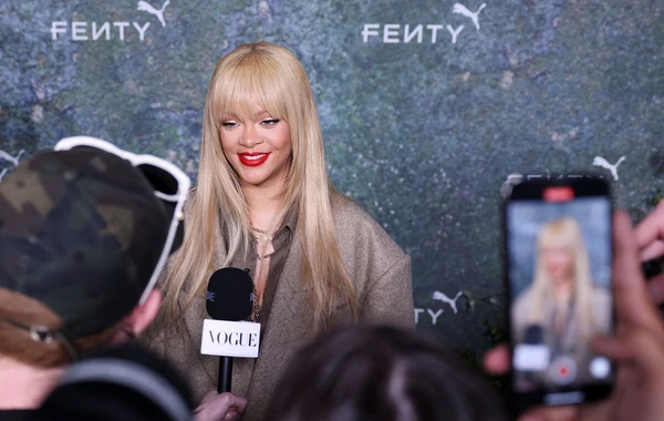 İmicini kökündən dəyişən Rihanna çox bəyənildi - FOTO