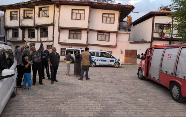 Türkiyədə güclü zəlzələ olub, dağıntılar və xəsarət alan var - YENİLƏNİB - FOTO/VİDEO