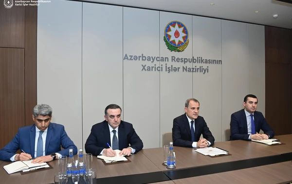 Ceyhun Bayramov diplomatik fəaliyyəti başa çatan Əlcəzair səfiri ilə görüşüb - FOTO