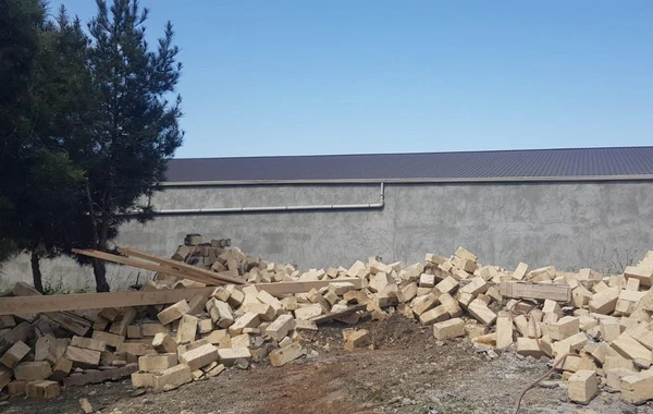 Gəncə-Qazax avtomobil yolunun kənarında qanunsuz tikintinin qarşısı alınıb - FOTO/VİDEO