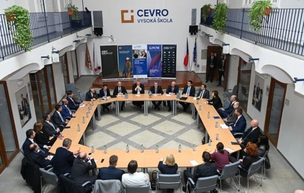 Ceyhun Bayramov Çexiyada bir sıra şəxslərlə fikir mübadiləsi aparıb - FOTO