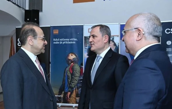 Ceyhun Bayramov Çexiyada bir sıra şəxslərlə fikir mübadiləsi aparıb - FOTO