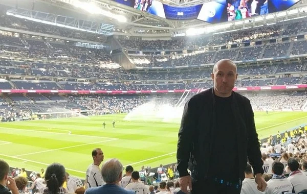 Samir Abasov "Barselona"nın baş məşqçisi Xavi ilə görüşəcək - FOTO