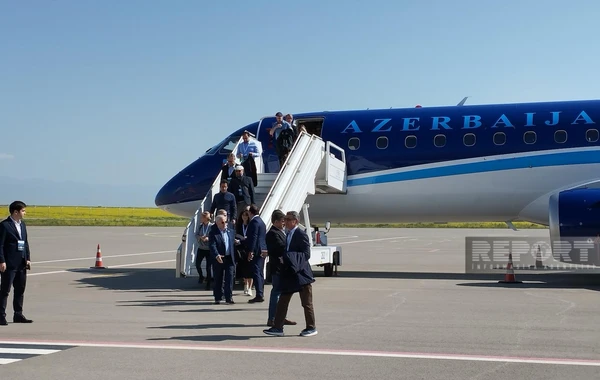 Dünya beyin mərkəzləri nümayəndələrinin Qarabağa səfəri başlayıb - FOTO