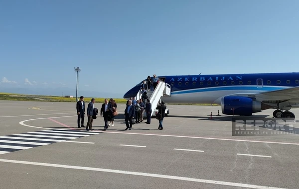 Dünya beyin mərkəzləri nümayəndələrinin Qarabağa səfəri başlayıb - FOTO