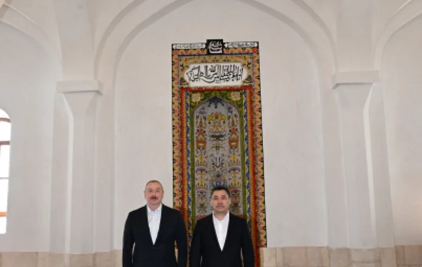 İlham Əliyev və Sadır Japarov Ağdam Cümə məscidinin bərpadan sonra açılışında iştirak ediblər - FOTO
