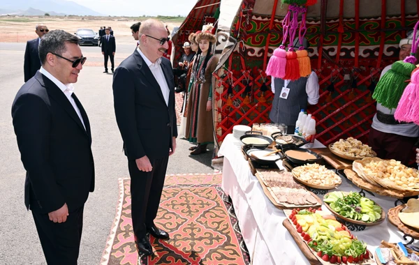 Главы Азербайджана и Кыргызстана приняли участие в закладке фундамента школы в Агдаме - ОБНОВЛЕНО + ФОТО