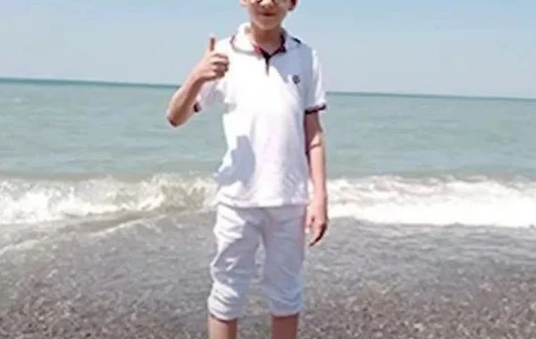 O indi 15 yaşlı böyük oğlandır - "Filosof Atakan"ın son halı - FOTO