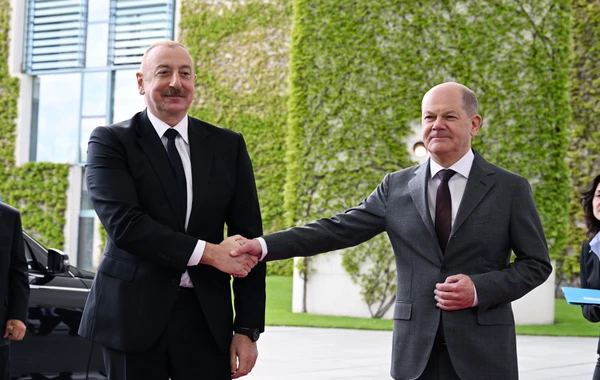 Prezident İlham Əliyevin Berlində Almaniyanın Kansleri Olaf Şolts ilə təkbətək görüşü olub - YENİLƏNİB - FOTO