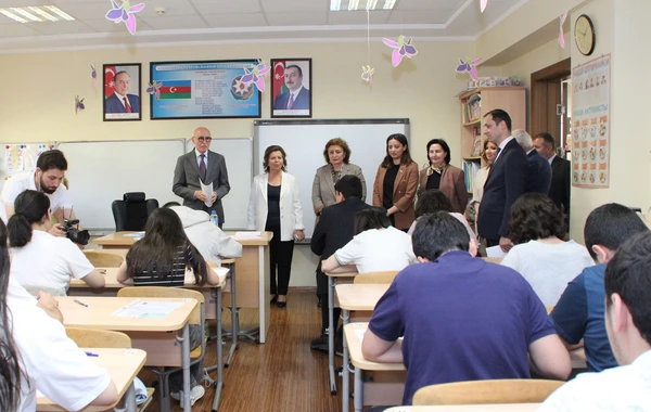 10 minə yaxın şagird yarışır - FOTO