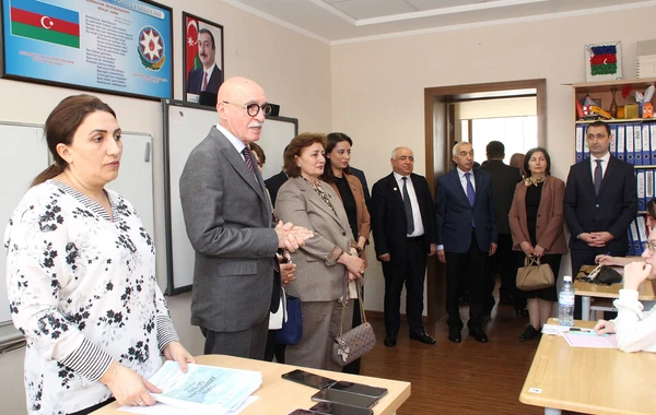 10 minə yaxın şagird yarışır - FOTO