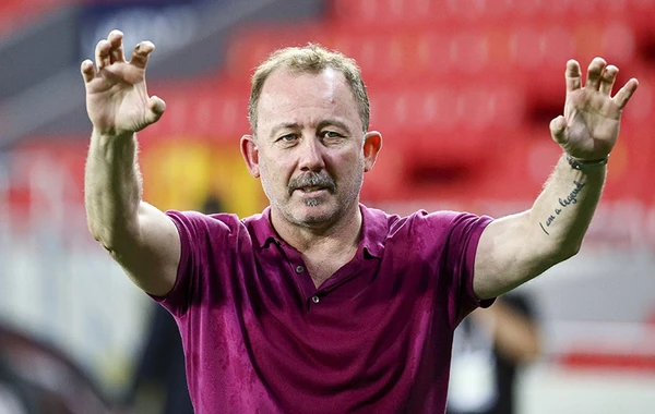 Azarkeşlərin arzusu gerçəkləşir! - Sergen Yalçın "Beşiktaş"a gələ bilər
