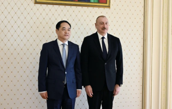 Prezident İlham Əliyev Xarici ölkələrlə dostluq üzrə Çin Xalq Assosiasiyasının sədrini qəbul edib - FOTO