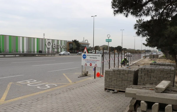 Bakıda yerüstü piyada keçidinin inşasına start verilib - FOTO