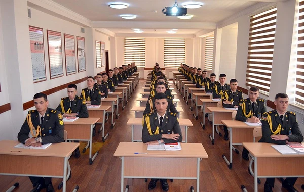 Hərbi attaşelər DQ-nin Ali Hərbi Məktəbini ziyarət ediblər - FOTO