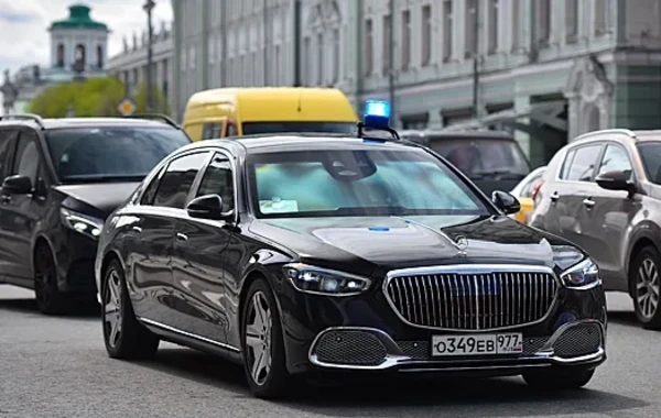 Rusiya kəşfiyyat xidmətinin yarım milyonluq zirehli "Maybach"ləri - FOTO