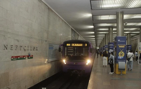 Metronun bu stansiyasında işıqlandırma sistemi yenilənib - FOTO