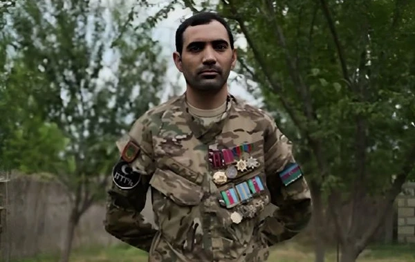 Övladının gözü qarşısında bıçaqlanan Vətən müharibəsi iştirakçısının GÖRÜNTÜLƏRİ - VİDEO