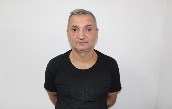 Qaxda mağaza sahibinin pulunu oğurlayan müştəri saxlanılıb - FOTO
