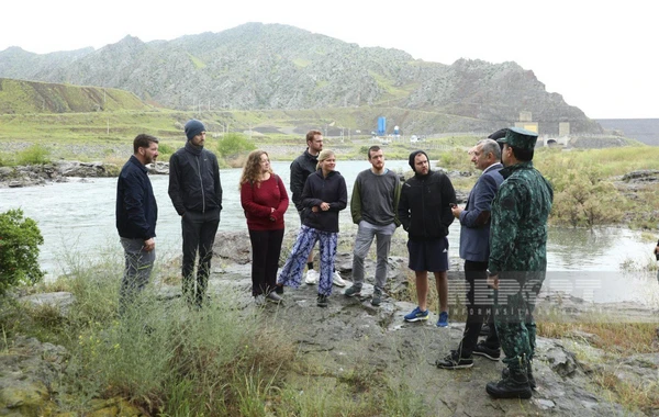 ANAMA nümayəndəsi səyahətçilərə Qarabağda aparılan minatəmizləmə işləri barədə məlumat verib - YENİLƏNİB - FOTO