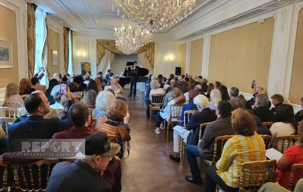 Fransada Heydər Əliyevin anadan olmasının 101 illiyinə həsr olunmuş konsert keçirilib - FOTO